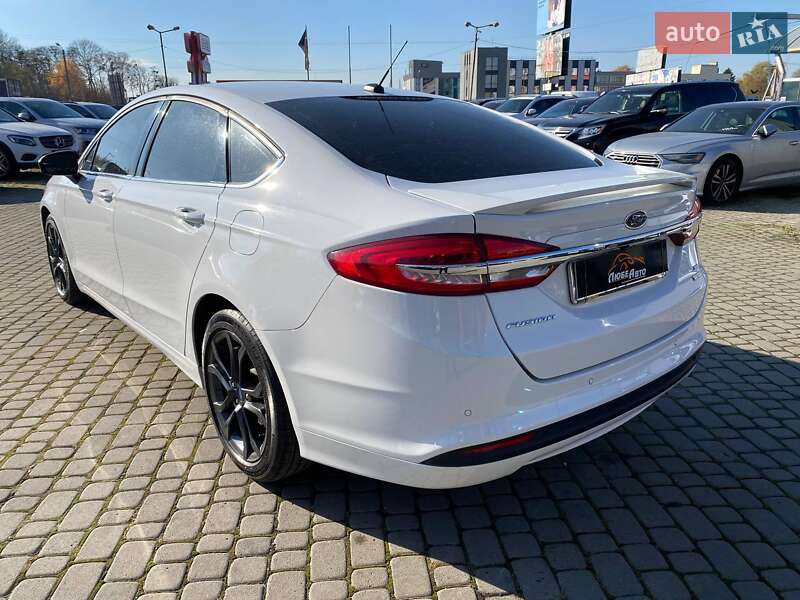 Седан Ford Fusion 2017 в Львові