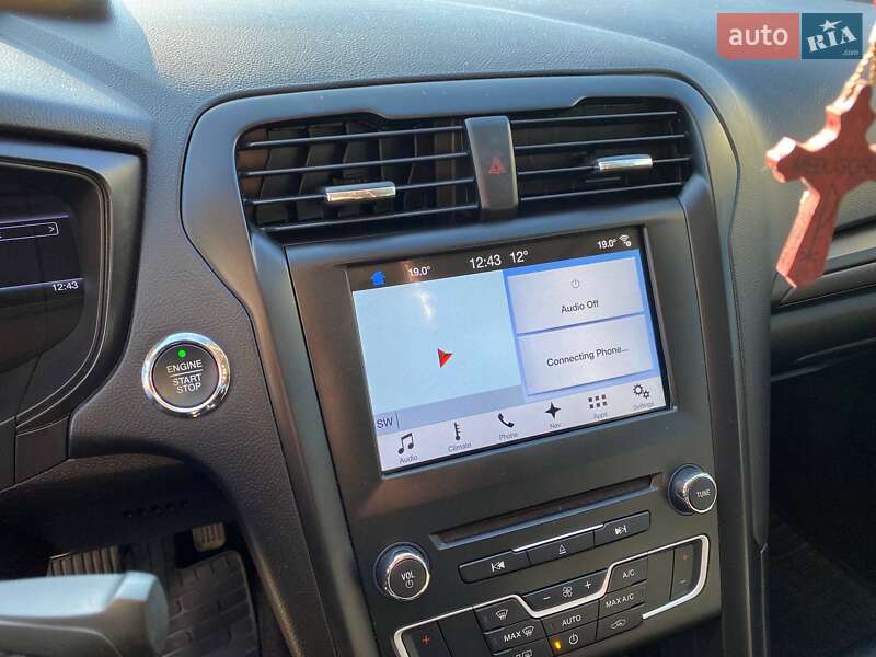 Седан Ford Fusion 2017 в Львові