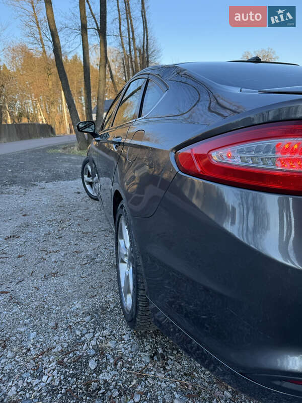 Седан Ford Fusion 2015 в Киеве