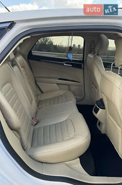 Седан Ford Fusion 2012 в Арцизе