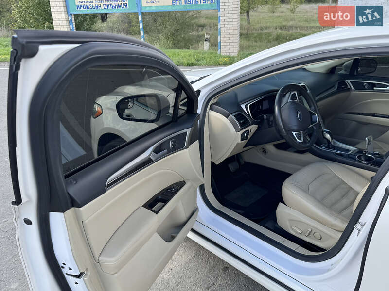 Седан Ford Fusion 2012 в Арцизе