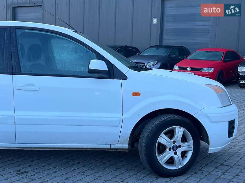 Хетчбек Ford Fusion 2011 в Львові