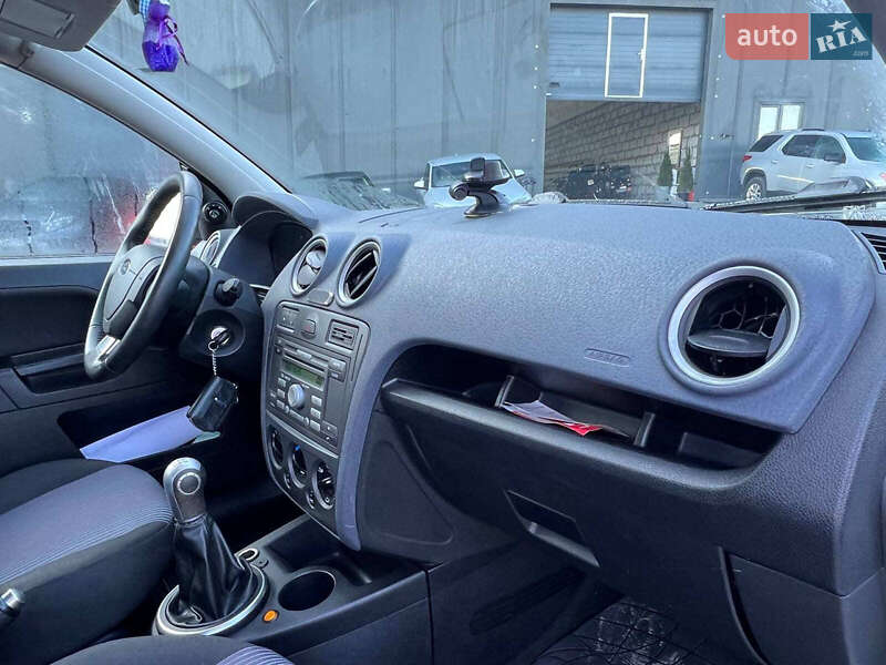 Хетчбек Ford Fusion 2011 в Львові