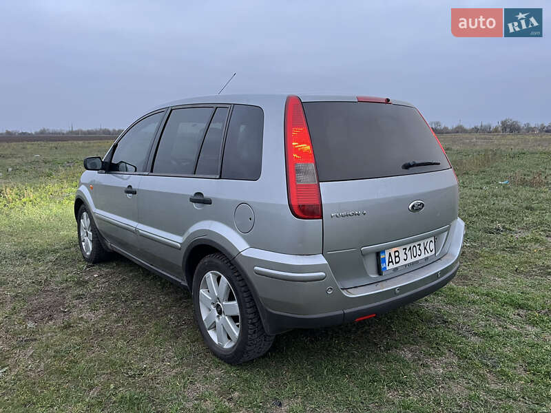 Хетчбек Ford Fusion 2003 в Казанці