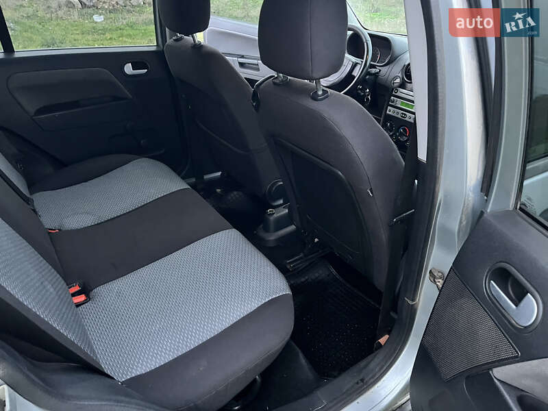 Хетчбек Ford Fusion 2003 в Казанці