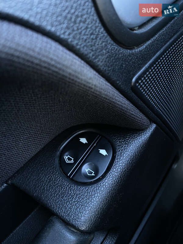 Хетчбек Ford Fusion 2009 в Луцьку