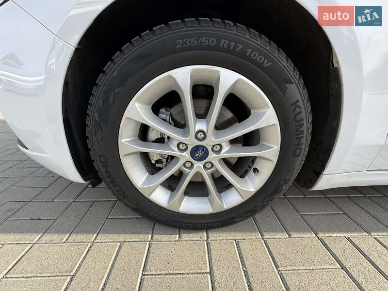 Седан Ford Fusion 2019 в Житомире