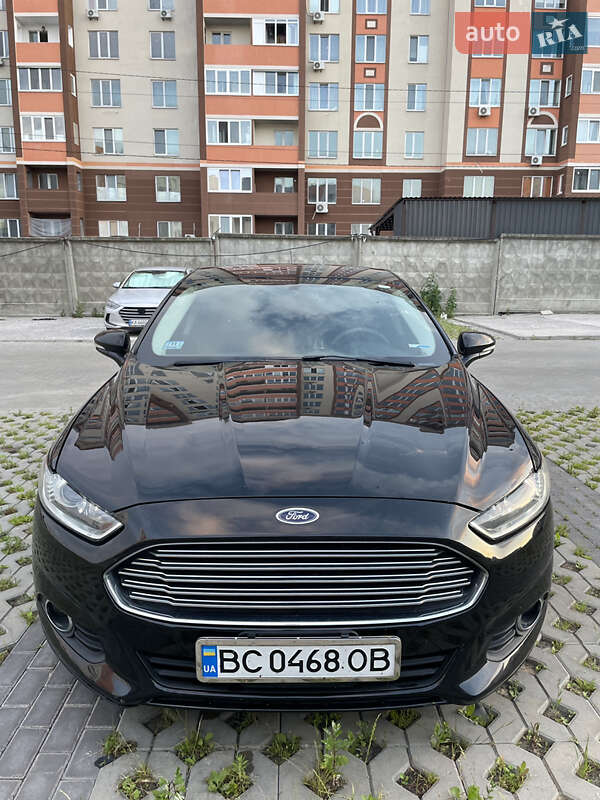 Седан Ford Fusion 2015 в Софіївській Борщагівці