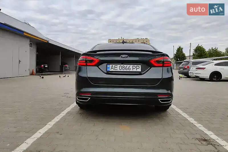 Седан Ford Fusion 2016 в Львові