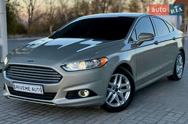 Седан Ford Fusion 2014 в Дніпрі