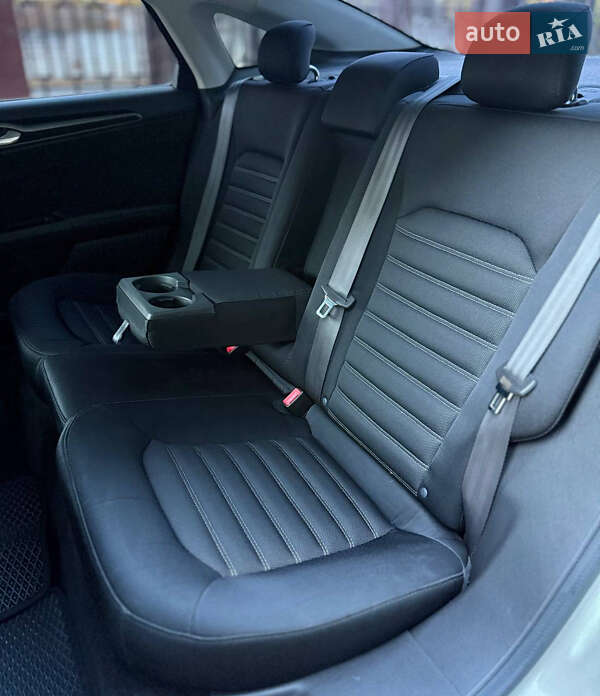 Седан Ford Fusion 2014 в Дніпрі