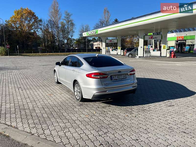 Седан Ford Fusion 2019 в Івано-Франківську