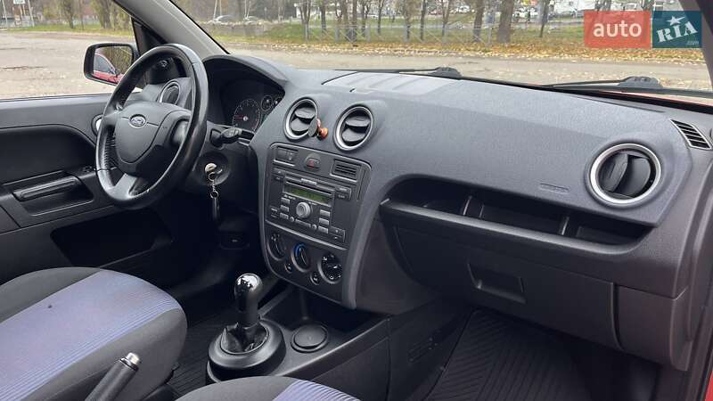 Хэтчбек Ford Fusion 2008 в Николаеве фото 10 Хэтчбек Ford Fusion 2008 в Николаеве