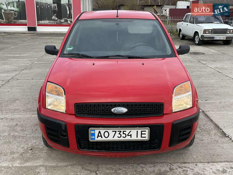 Хэтчбек Ford Fusion 2008 в Солотвине