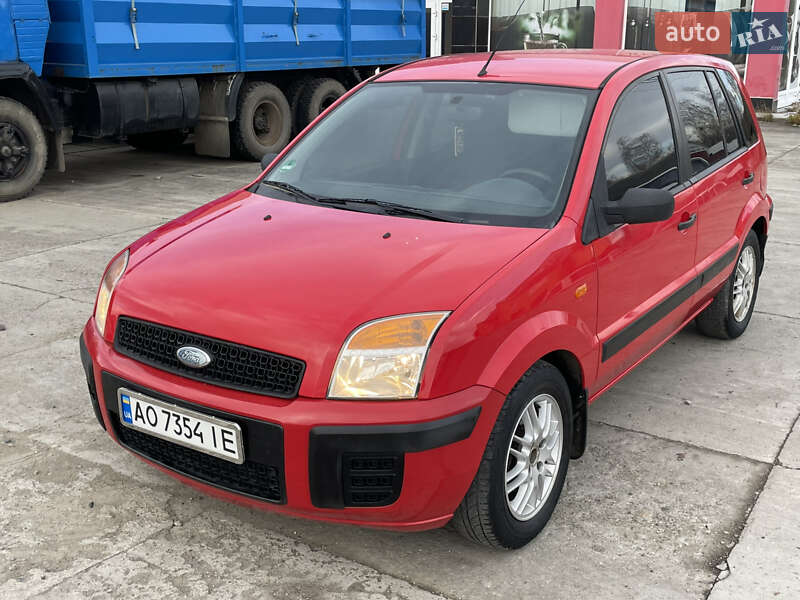 Хэтчбек Ford Fusion 2008 в Солотвине