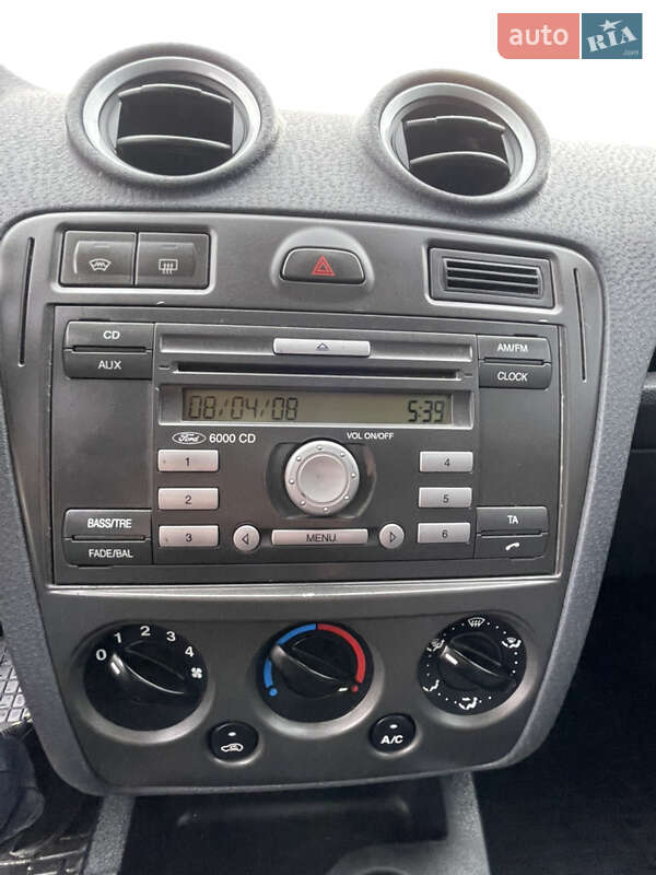 Хэтчбек Ford Fusion 2008 в Солотвине