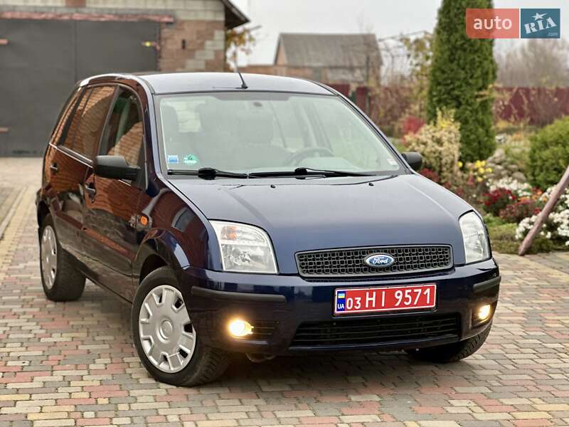 Хетчбек Ford Fusion 2005 в Володимирці