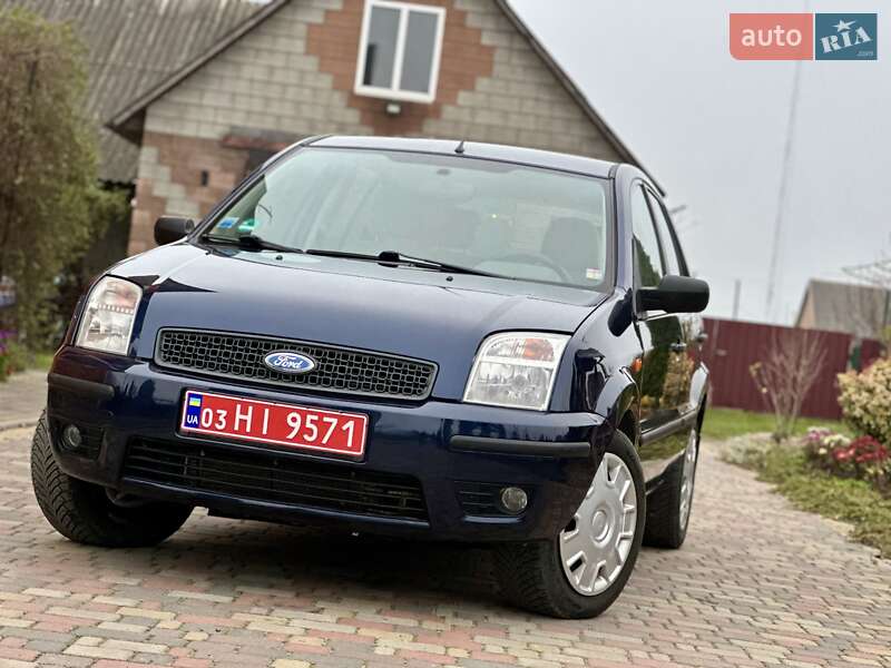 Хетчбек Ford Fusion 2005 в Володимирці