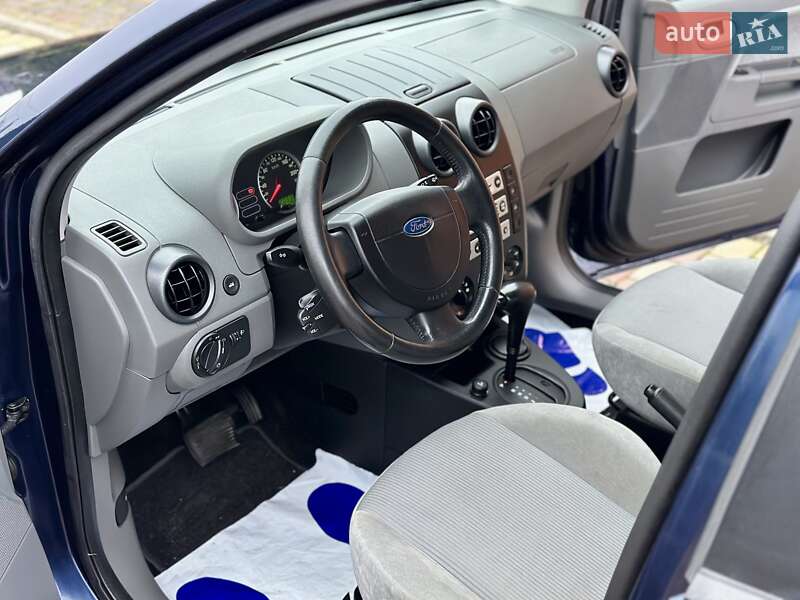 Хетчбек Ford Fusion 2005 в Володимирці