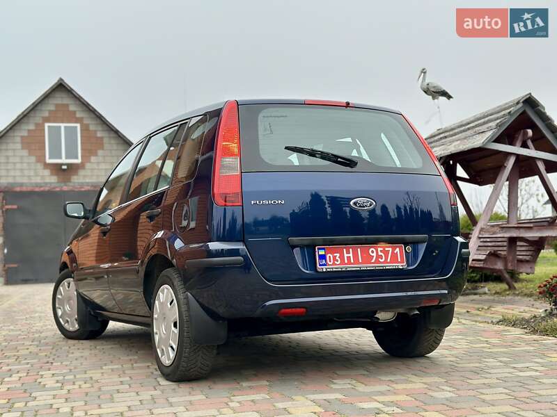 Хетчбек Ford Fusion 2005 в Володимирці