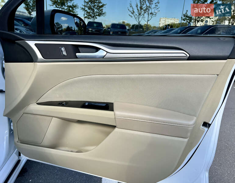 Седан Ford Fusion 2015 в Києві фото 40 Седан Ford Fusion 2015 в Києві
