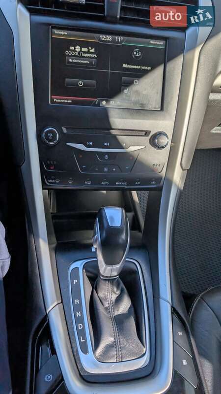 Седан Ford Fusion 2013 в Косові