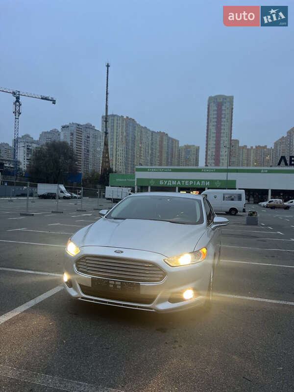 Седан Ford Fusion 2012 в Киеве фото 3 Седан Ford Fusion 2012 в Киеве