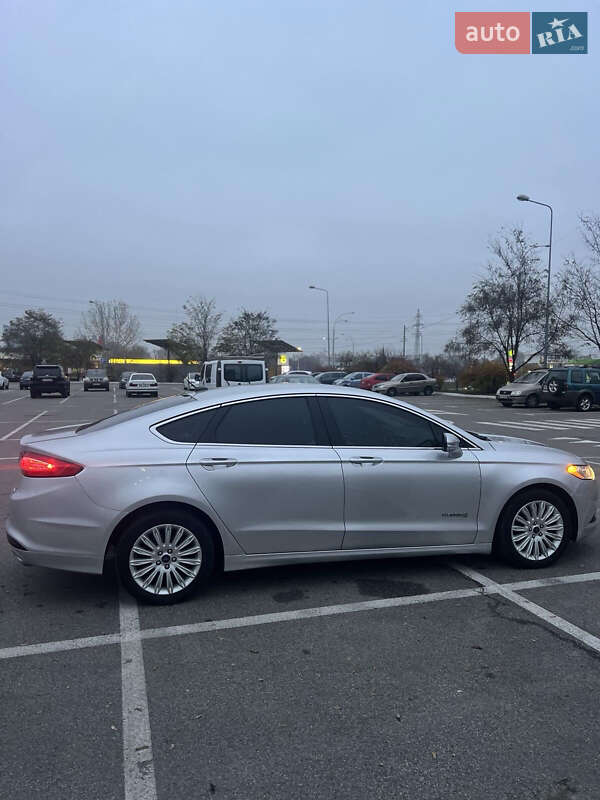 Седан Ford Fusion 2012 в Киеве фото 8 Седан Ford Fusion 2012 в Киеве