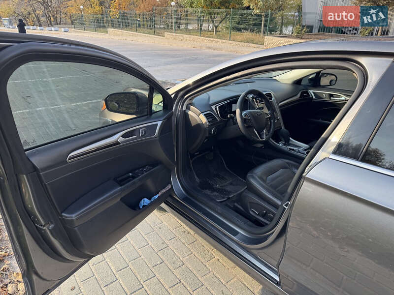 Седан Ford Fusion 2013 в Запоріжжі