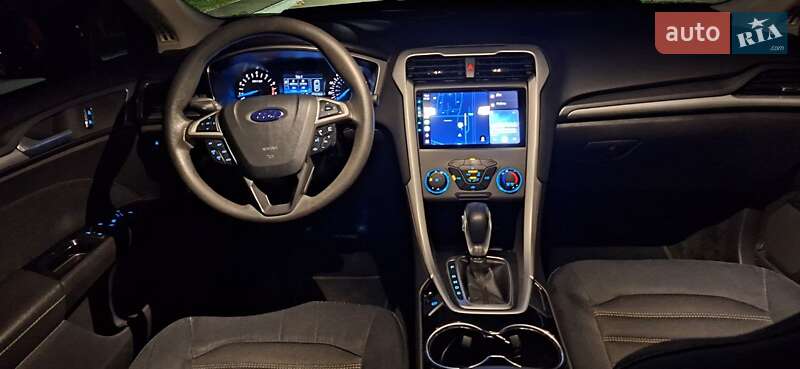 Седан Ford Fusion 2015 в Борисполі