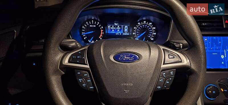 Седан Ford Fusion 2015 в Борисполі