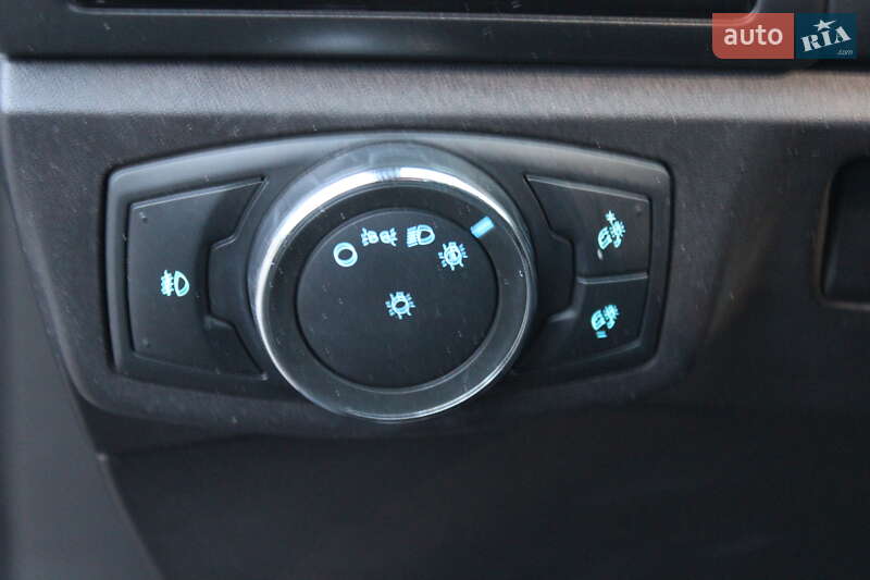 Седан Ford Fusion 2016 в Дніпрі