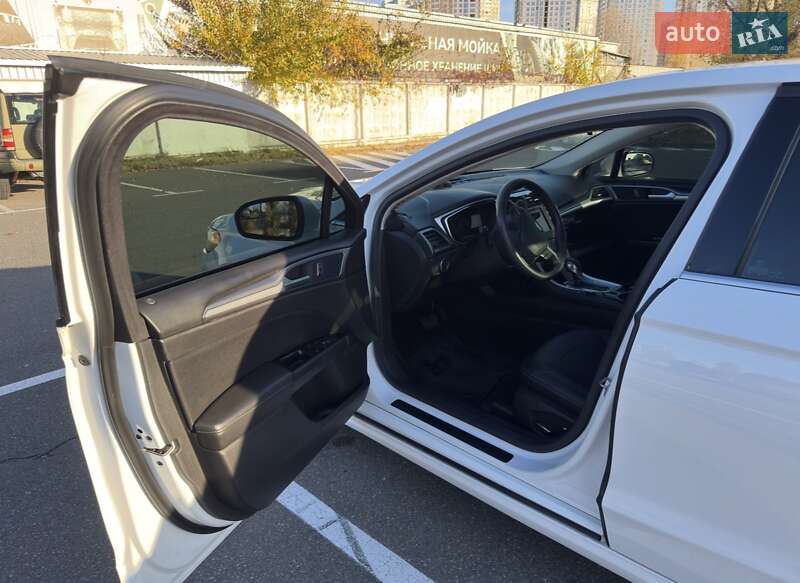 Седан Ford Fusion 2015 в Києві фото 9 Седан Ford Fusion 2015 в Києві