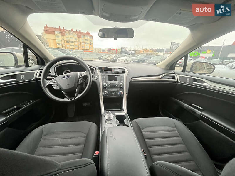 Седан Ford Fusion 2016 в Софіївській Борщагівці