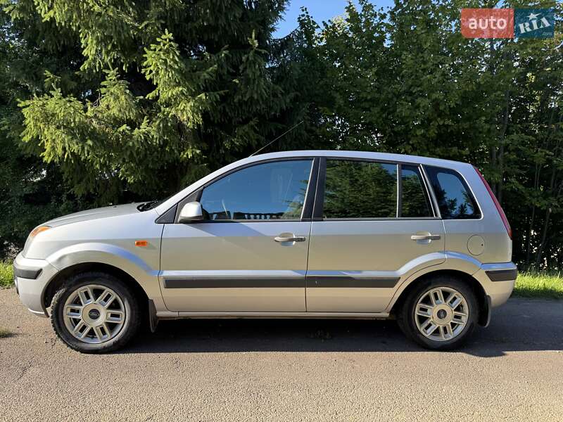 Хетчбек Ford Fusion 2008 в Східниці