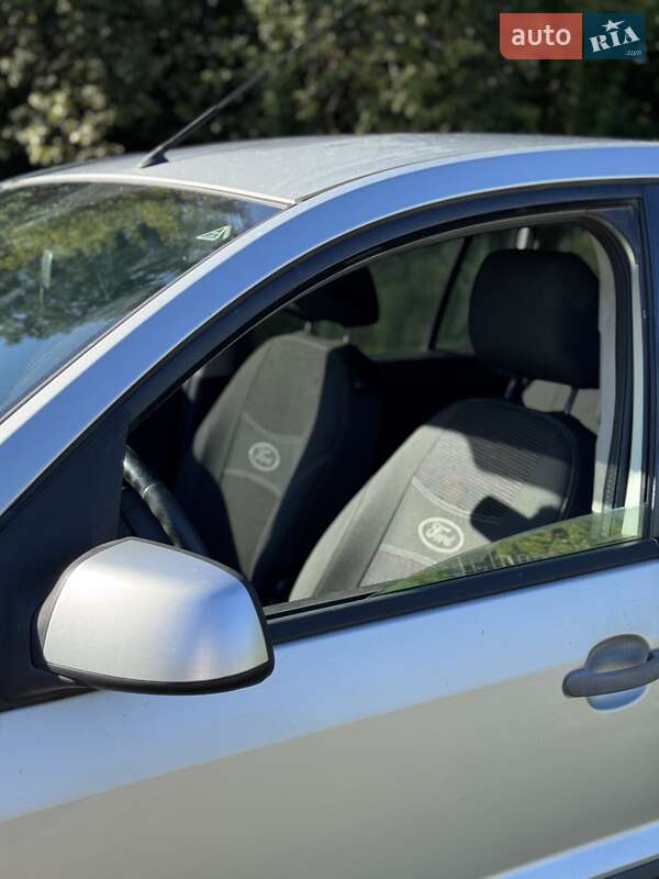 Хетчбек Ford Fusion 2008 в Східниці