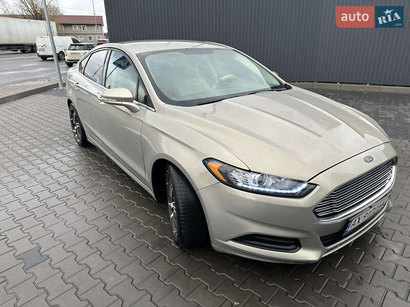 Седан Ford Fusion 2014 в Киеве