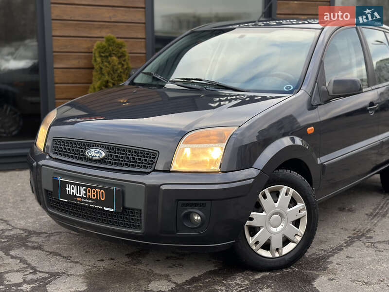 Хэтчбек Ford Fusion 2010 в Шептицькому