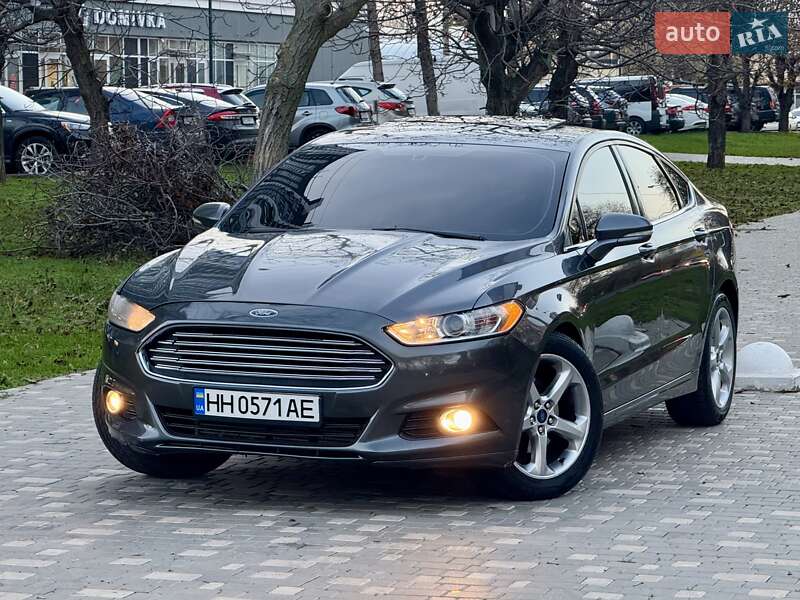 Седан Ford Fusion 2014 в Одесі