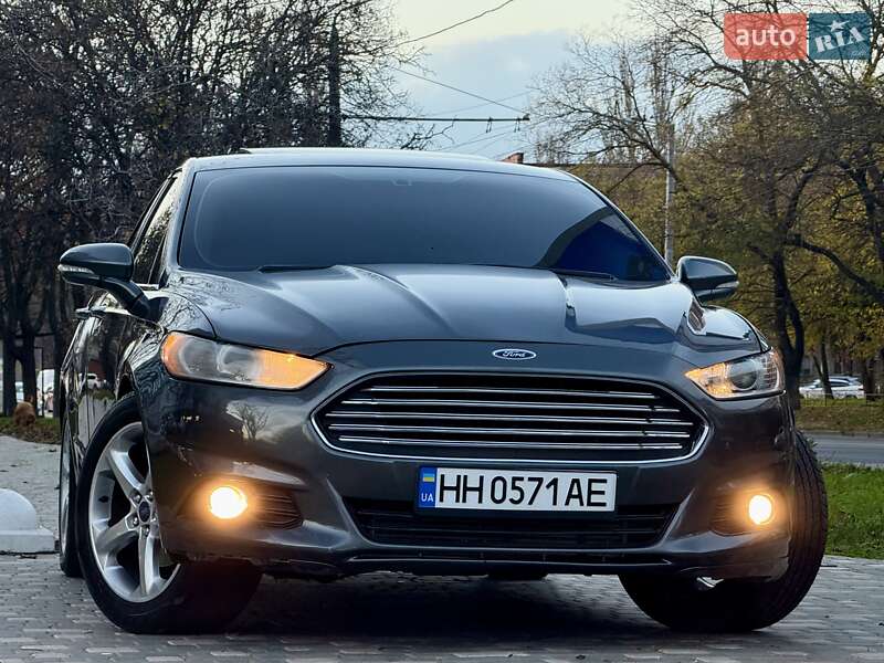 Седан Ford Fusion 2014 в Одесі