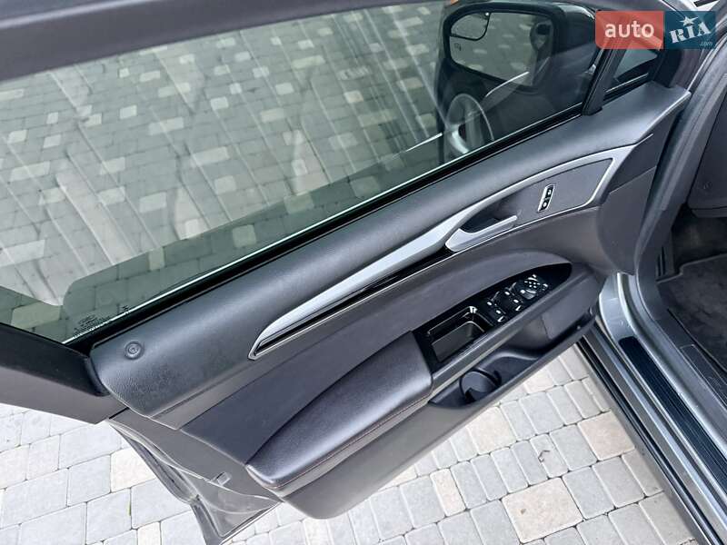 Седан Ford Fusion 2014 в Одесі