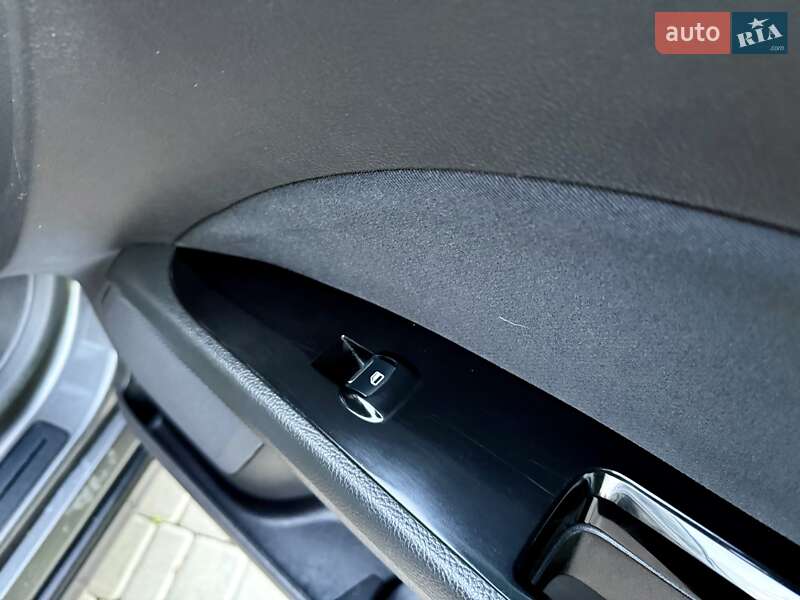 Седан Ford Fusion 2014 в Одесі