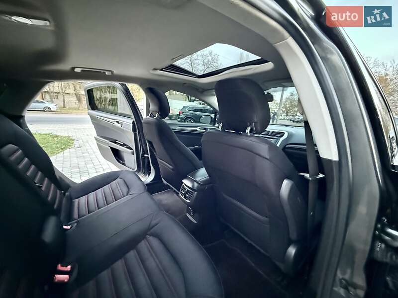 Седан Ford Fusion 2014 в Одесі