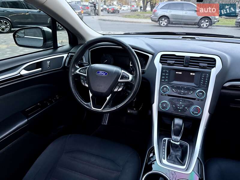 Седан Ford Fusion 2014 в Одесі