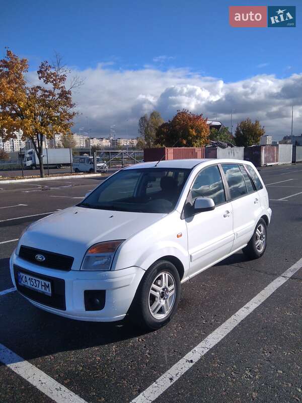 Хетчбек Ford Fusion 2011 в Києві