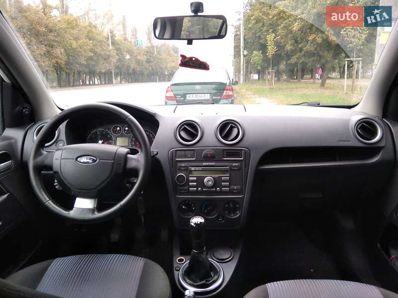 Хетчбек Ford Fusion 2011 в Києві