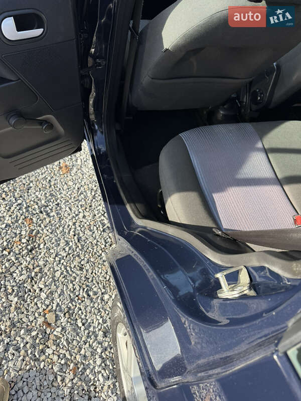 Хетчбек Ford Fusion 2007 в Луцьку фото 154 Хетчбек Ford Fusion 2007 в Луцьку