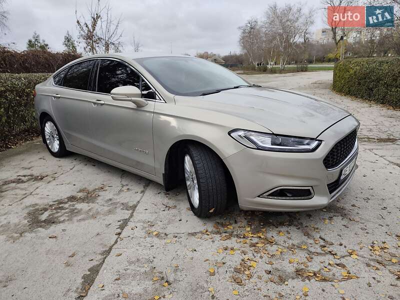 Седан Ford Fusion 2015 в Никополе