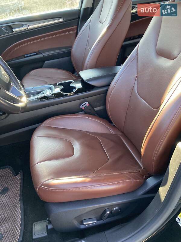 Седан Ford Fusion 2015 в Коломиї