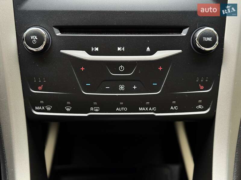 Седан Ford Fusion 2013 в Дніпрі